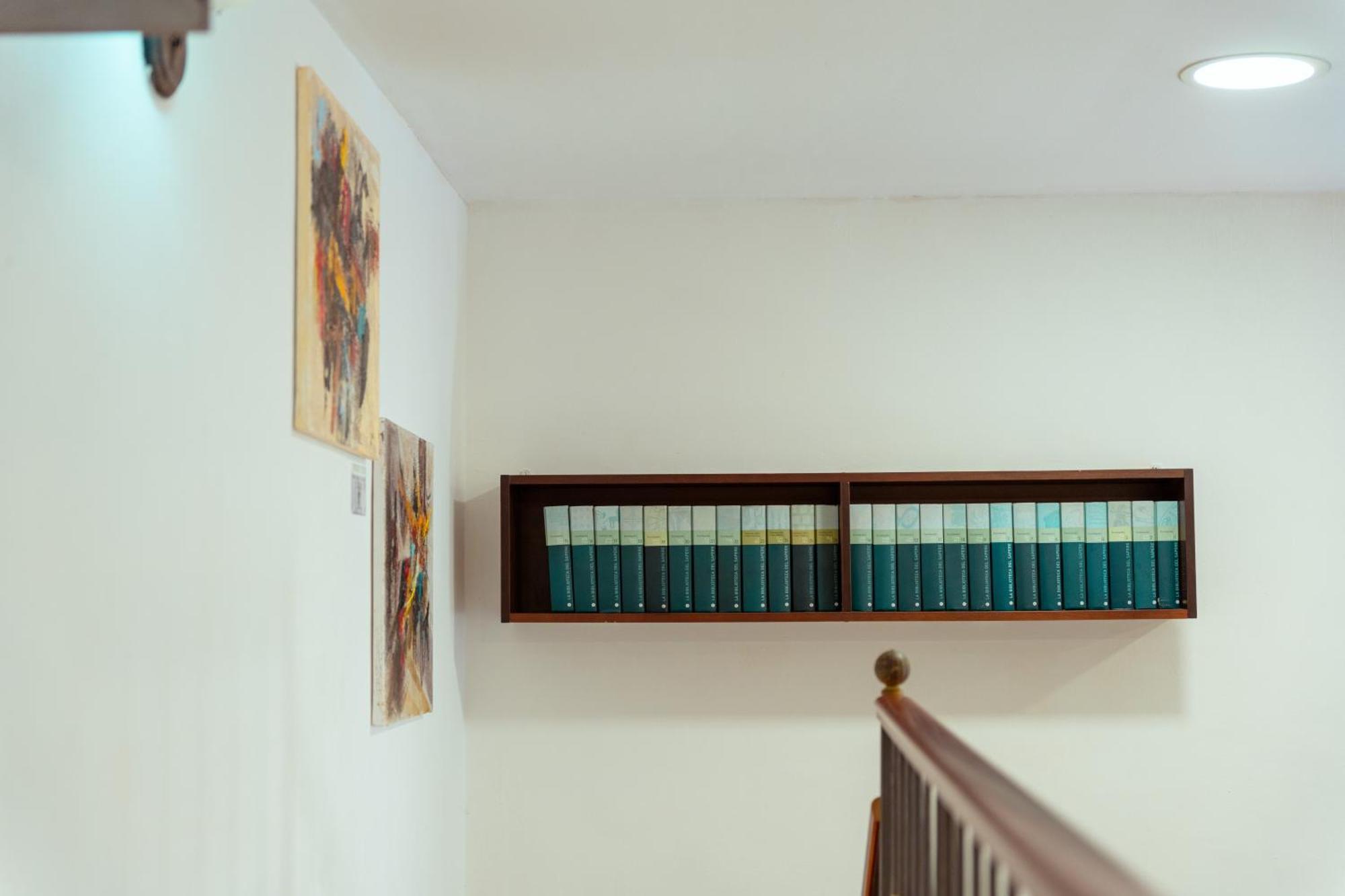 הוילה קטאניה Monserrato House מראה חיצוני תמונה