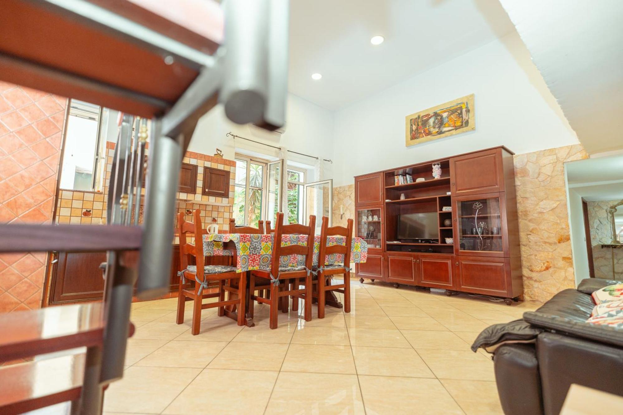 הוילה קטאניה Monserrato House מראה חיצוני תמונה