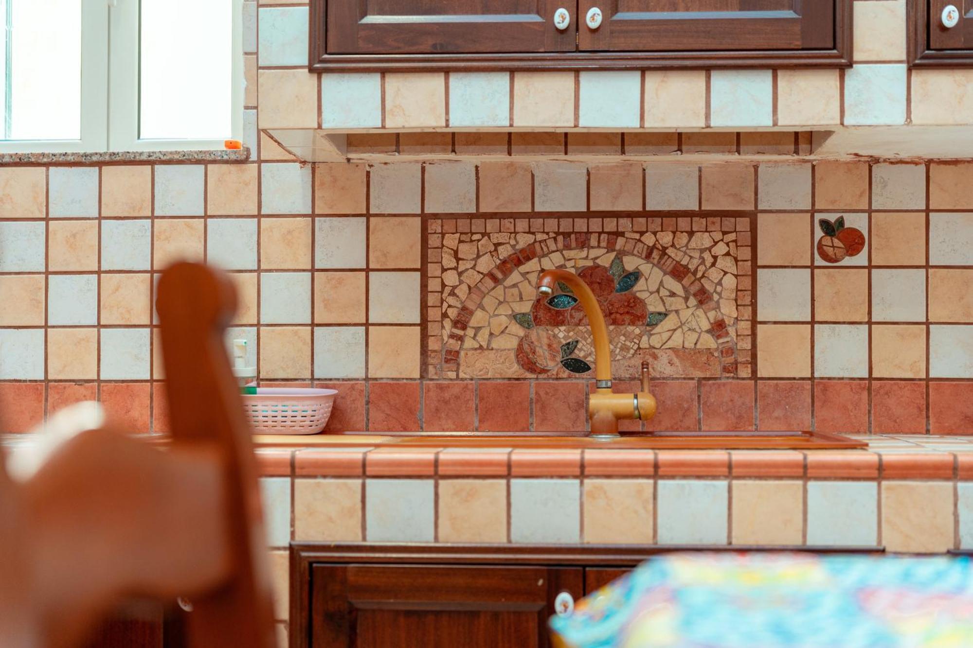 הוילה קטאניה Monserrato House מראה חיצוני תמונה